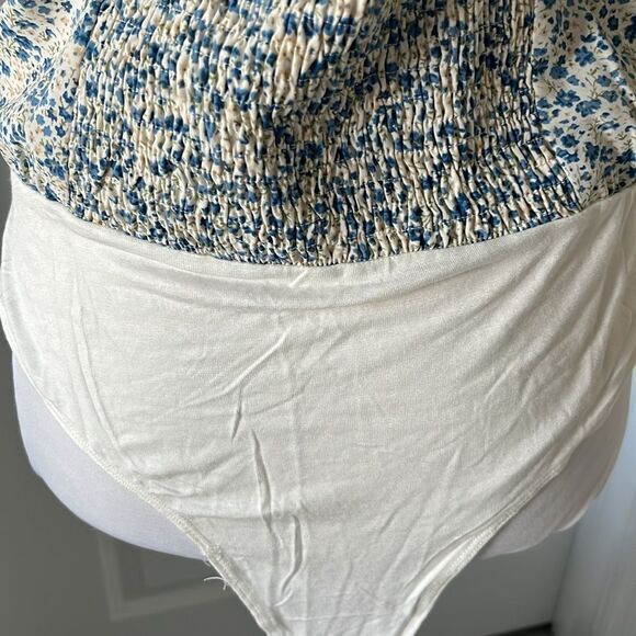 Heyson Body Suit Itsy Bitsy Floral Prints Key hole tie w buttons NWT SZ M - Picture 8 of 14